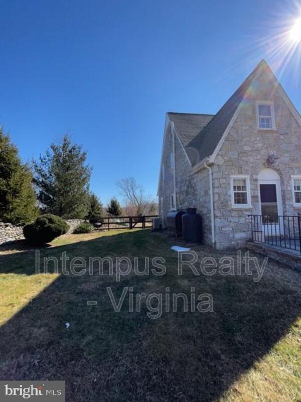 2663 Halfway Rd – photo 4