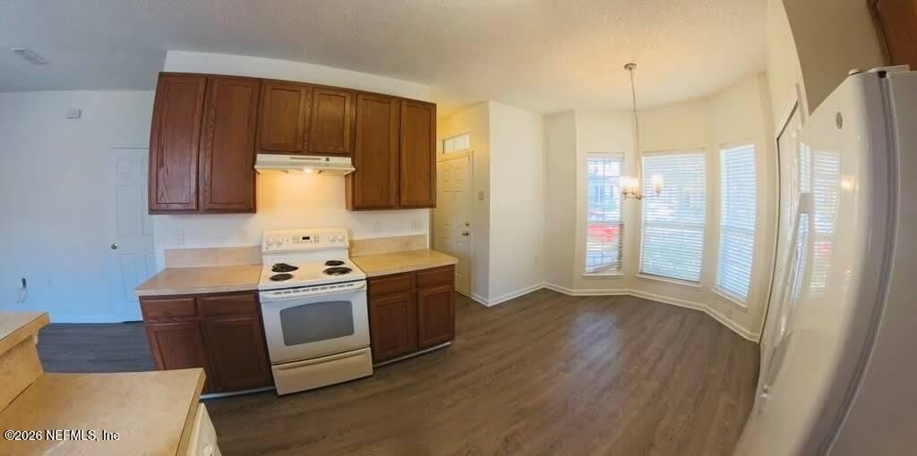 515 Hopewell Drive – photo 2