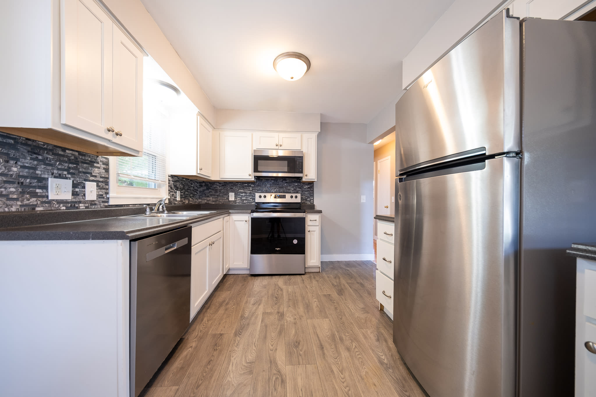 4103 Oregon Ave. N. – photo 3