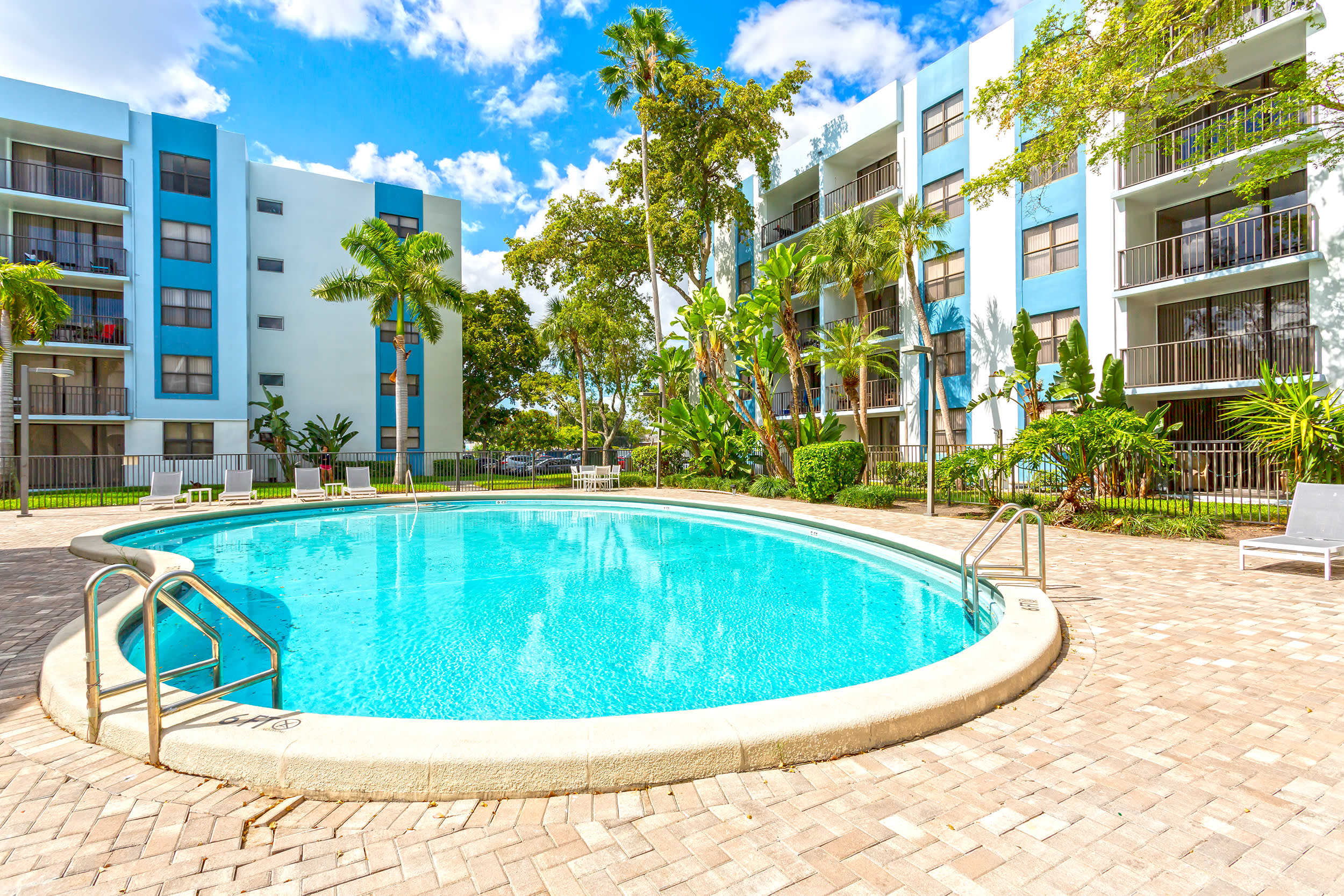 Biscayne – photo 1