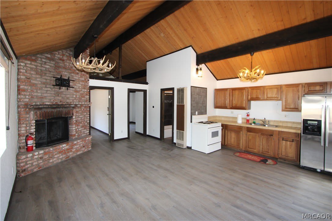 898 Los Angeles Avenue – photo 5