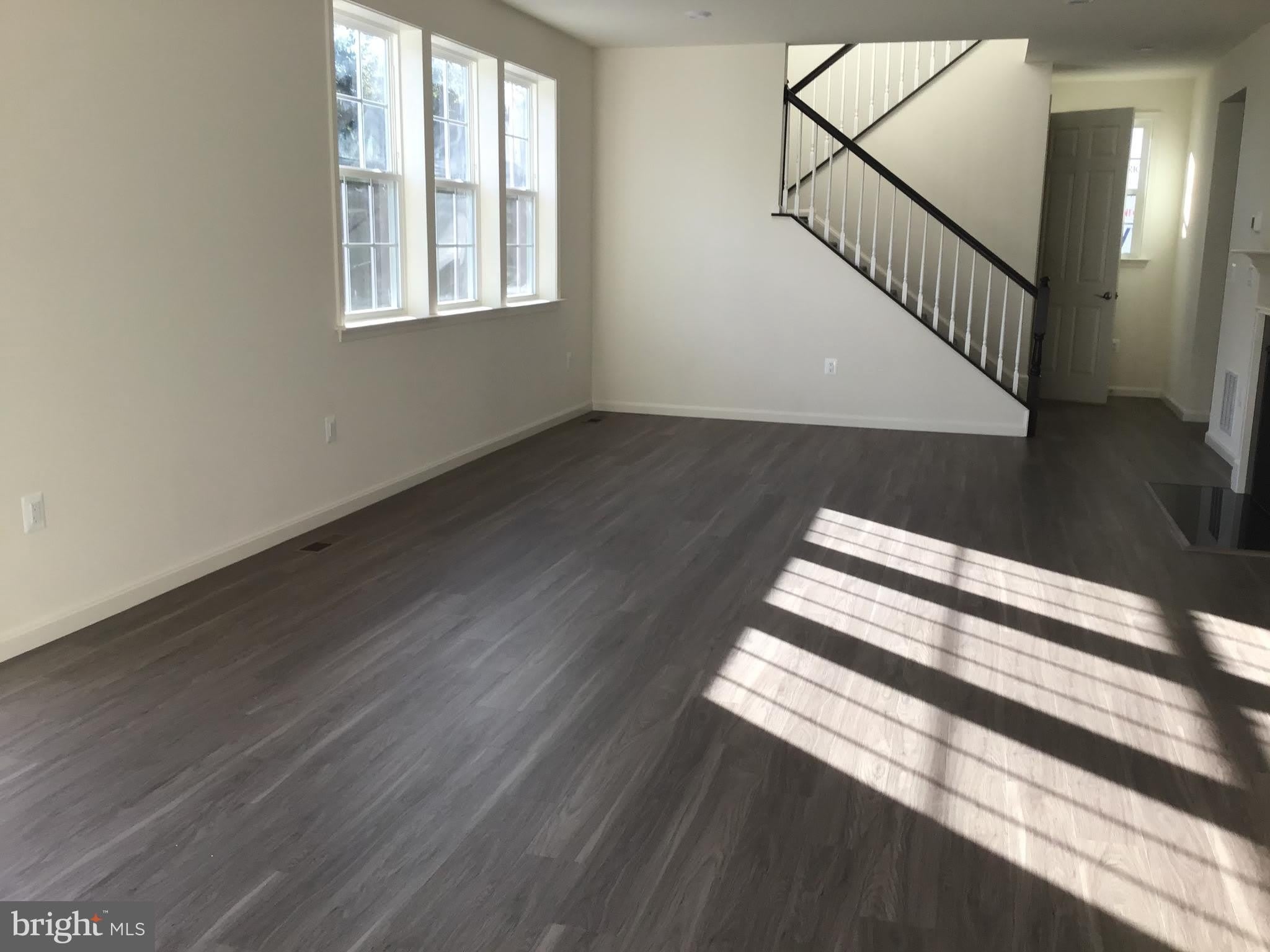 1035 ASPEN Road – photo 5