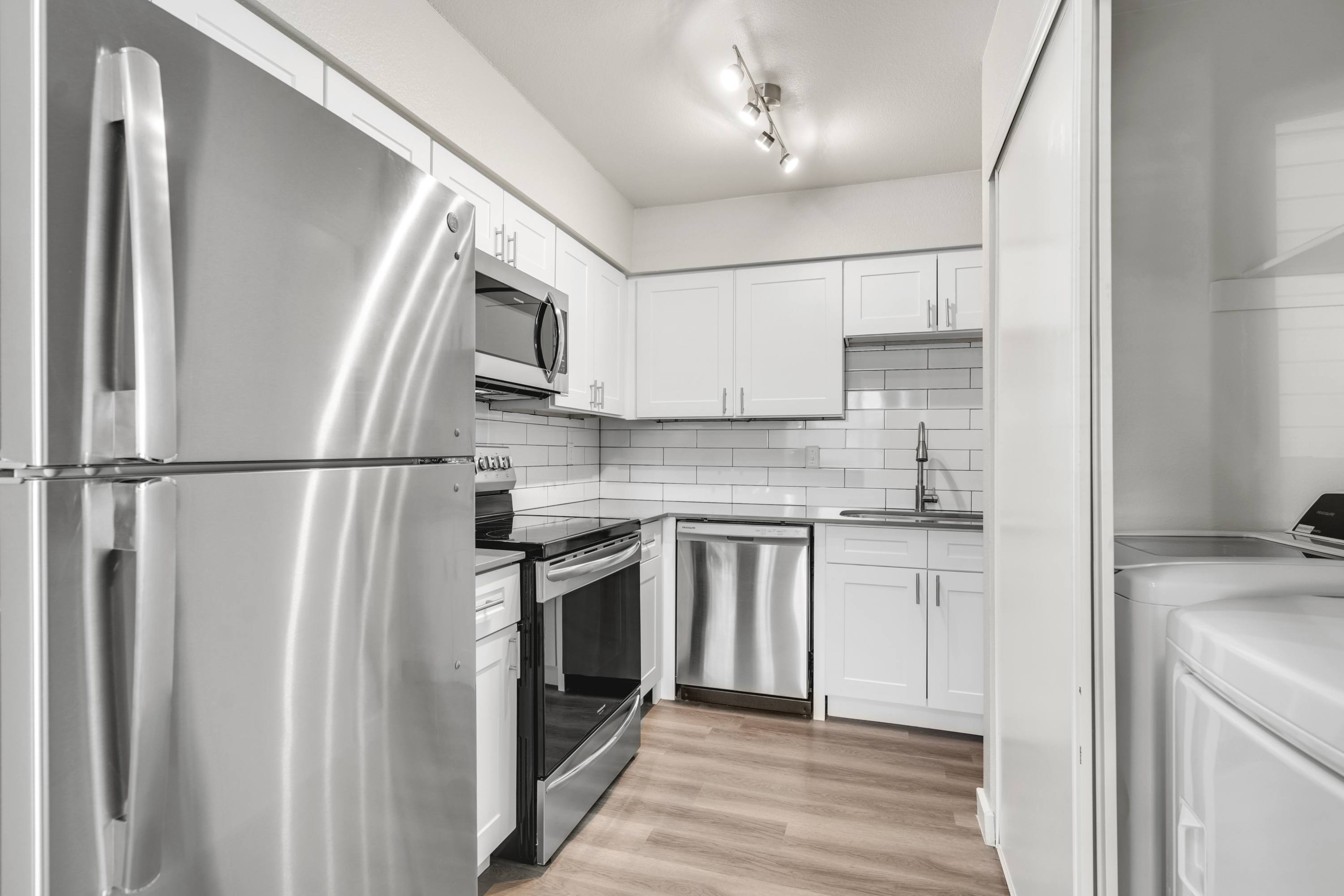 Solara Apartments – photo 1