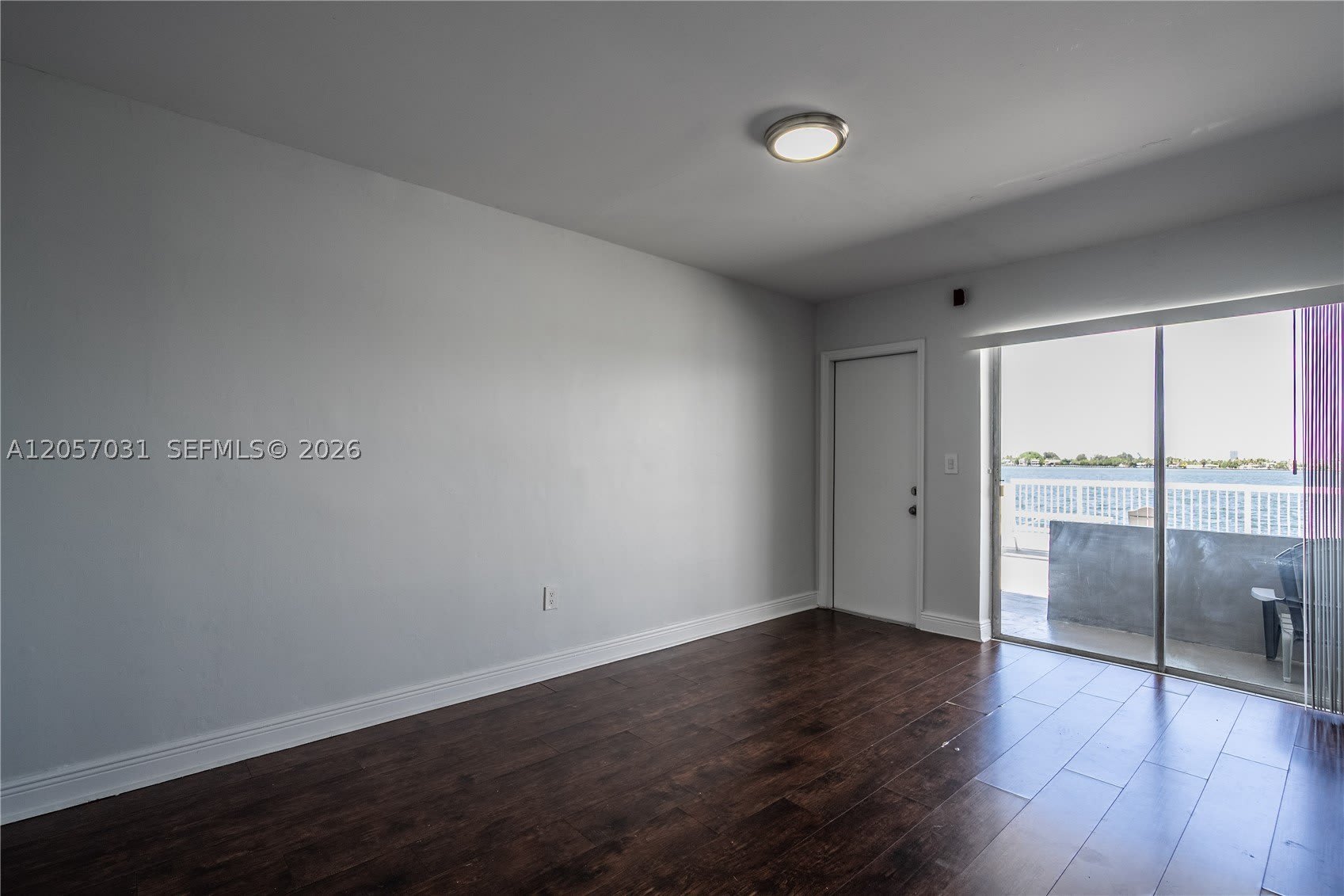 7931 East Dr – photo 2