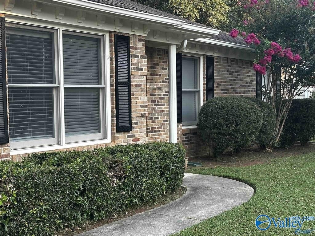 7520 Clubfield Drive – photo 3