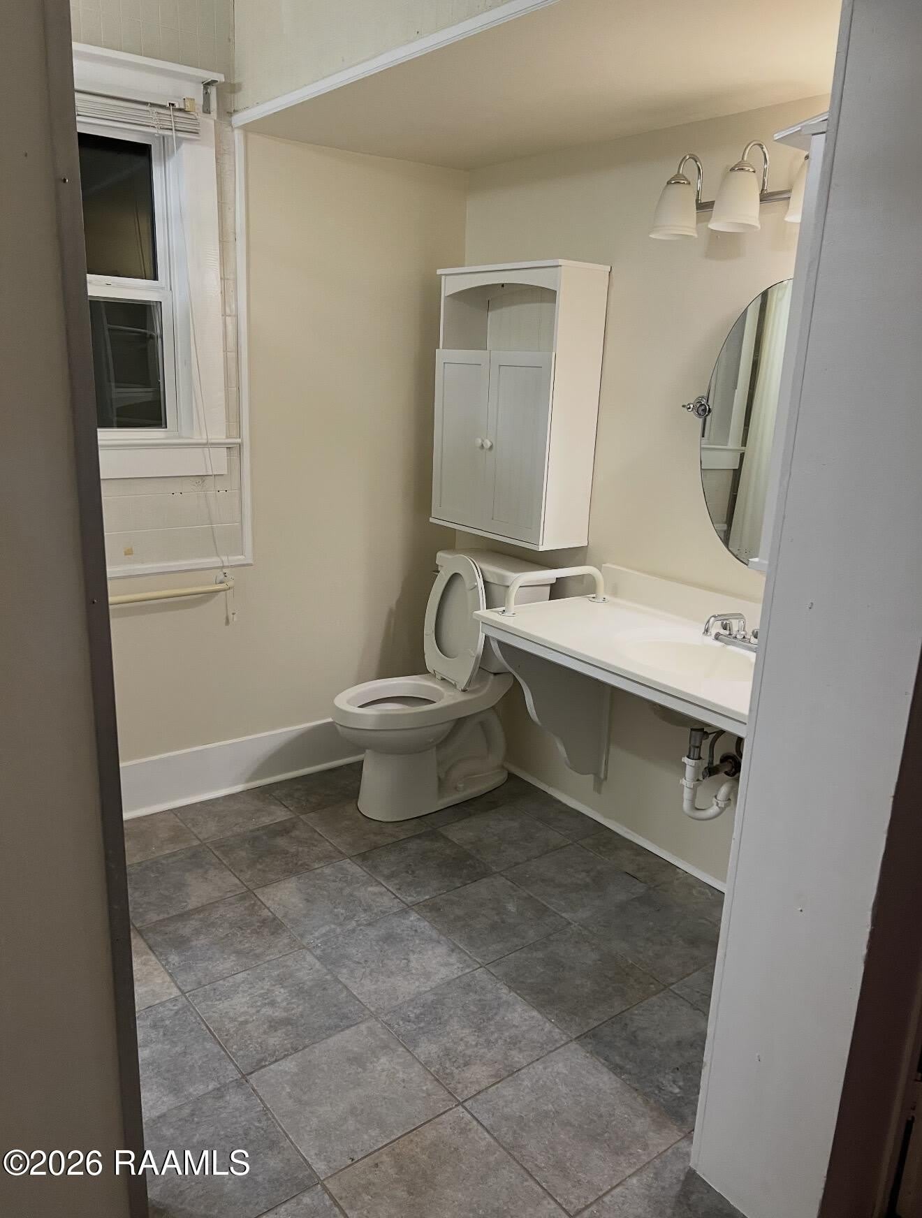 210 Kathryn Street – photo 4