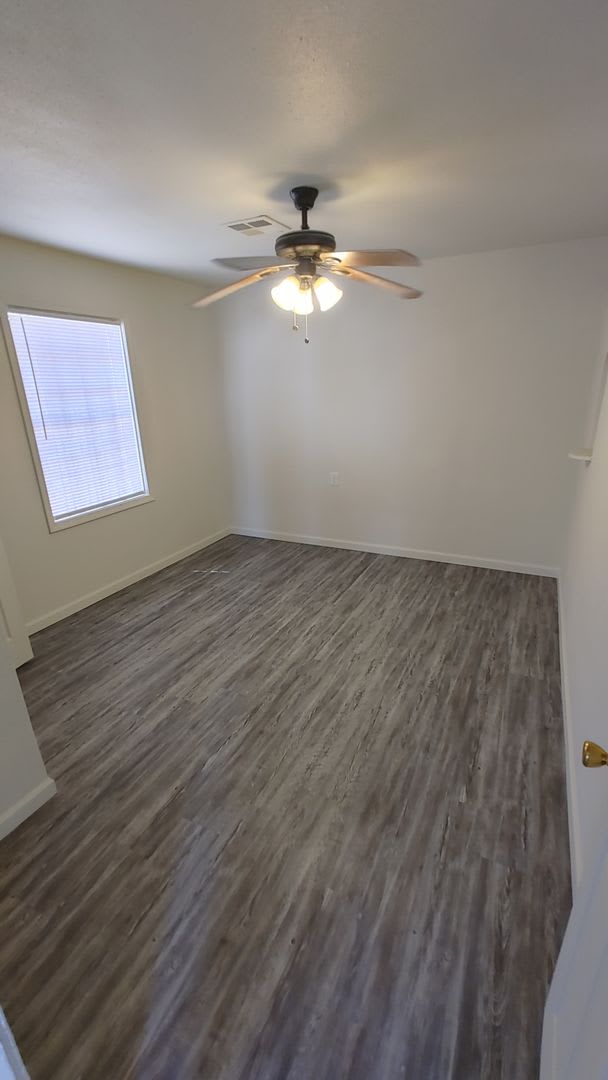 880 W 12Th Ave – photo 4