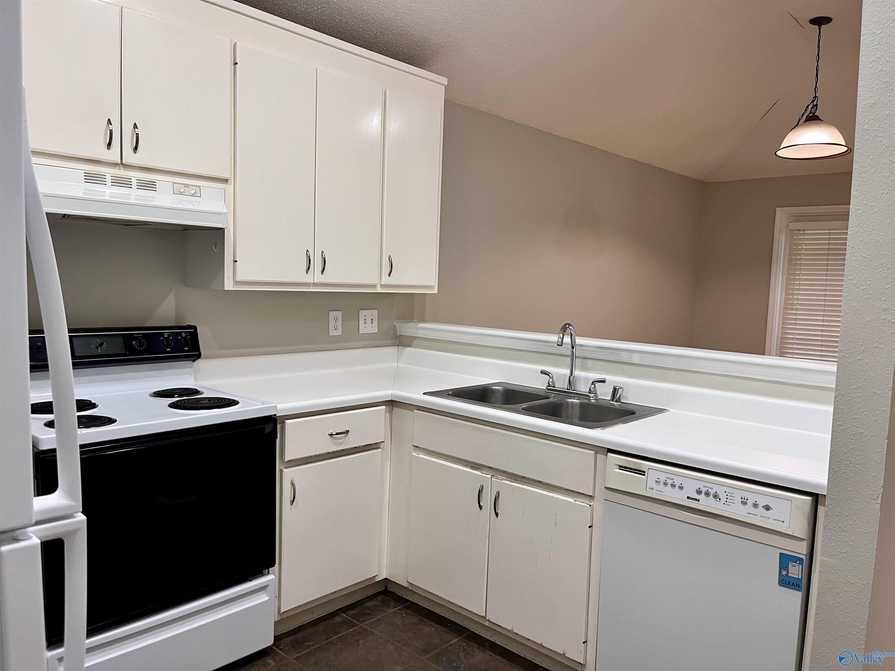 232 Mountain Creek Drive – photo 5
