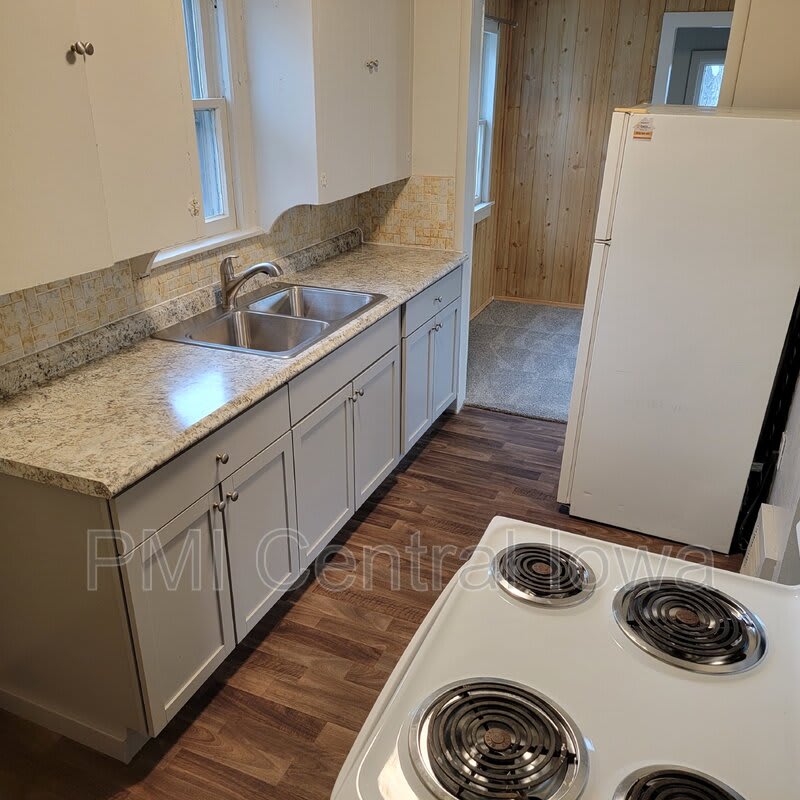1211 Lewis Ave – photo 3