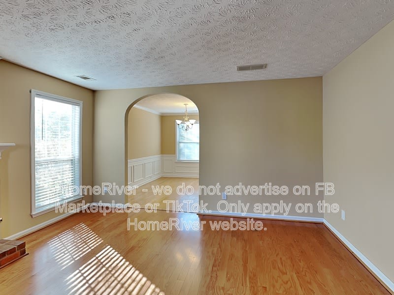 1155 Winthrope Chase Dr – photo 5