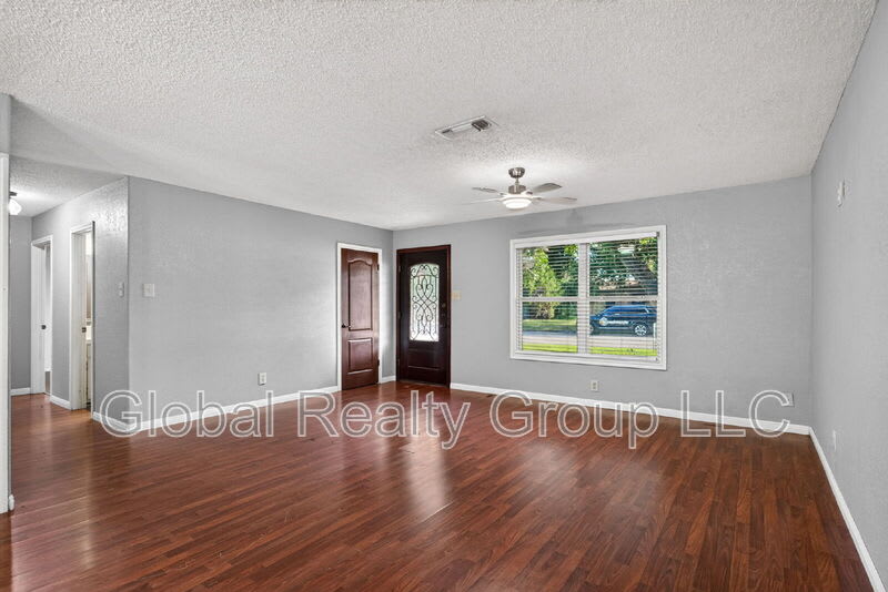 138 Bobolink Dr – photo 4