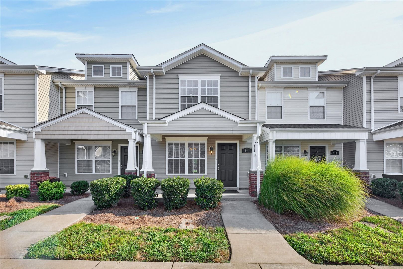 Pet Friendly Two Bedroom! – photo 1