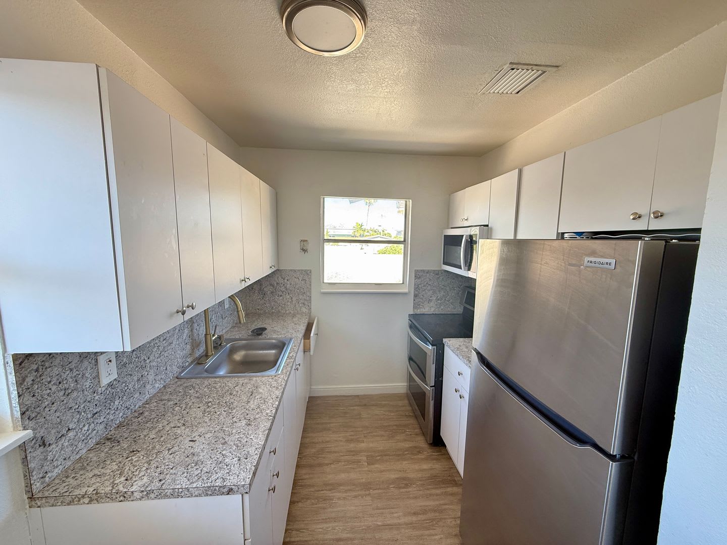 Renovated Large 3 Bed 1 Bath Unit Available For Rent Located In Little Havana – photo 4