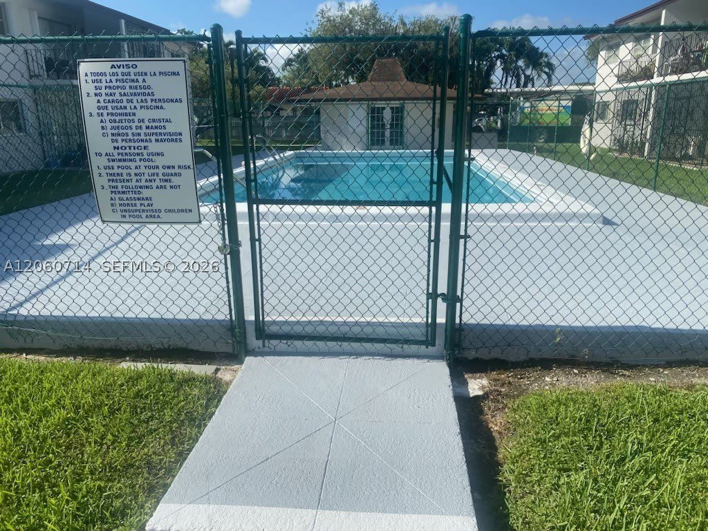 9520 SW 8th St – photo 3