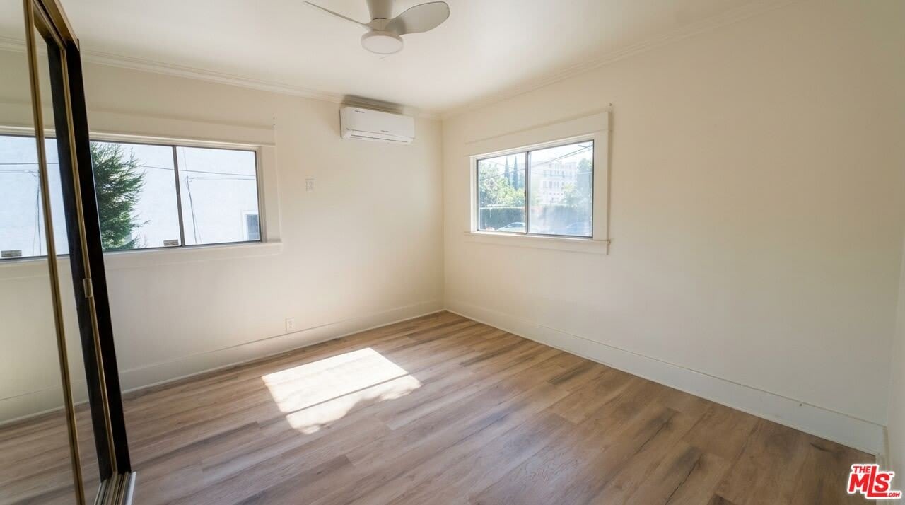 1536 N Mariposa Ave – photo 4