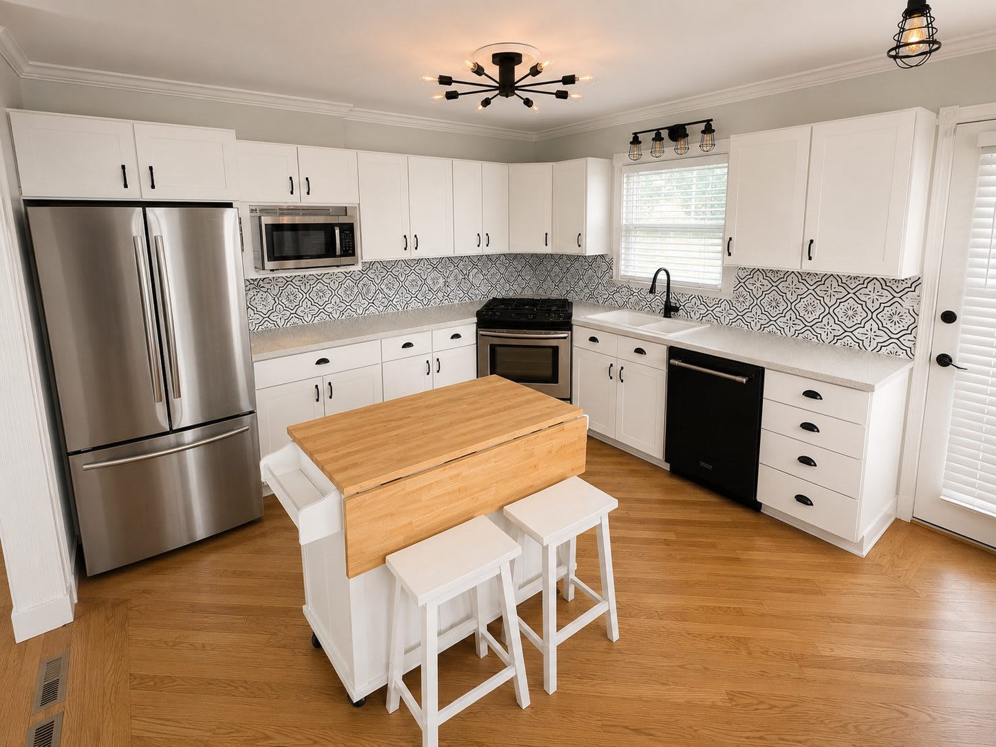 505 Moore Road – photo 3