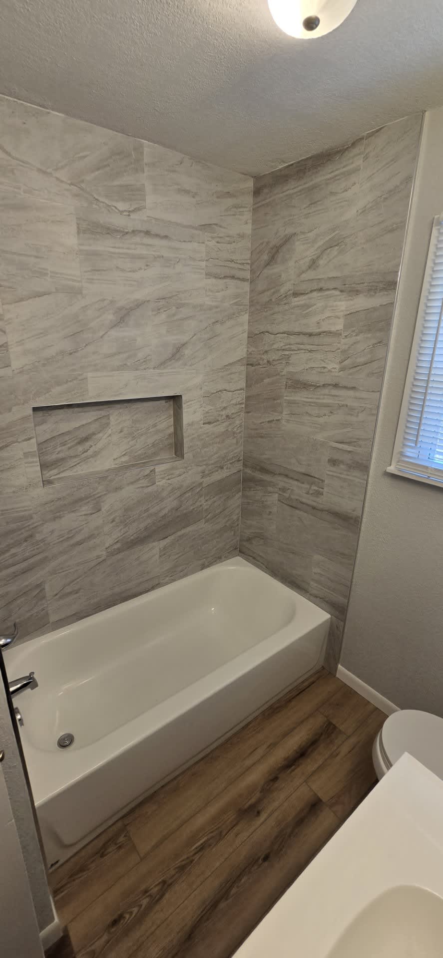 301 Skelly Dr – photo 5