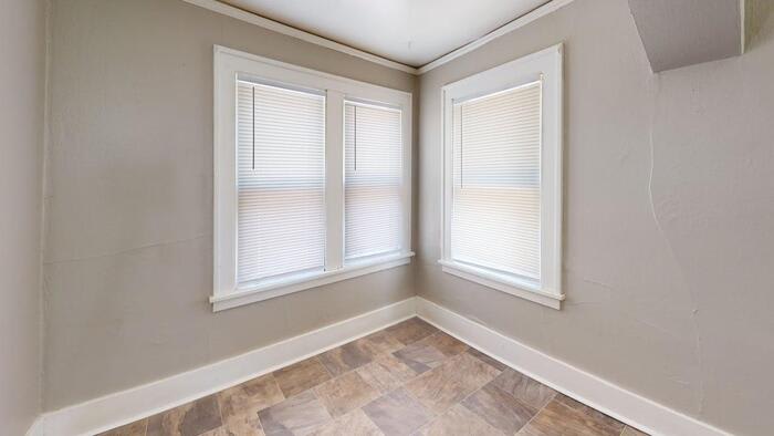 413 1/2 West Thayer Avenue – photo 5