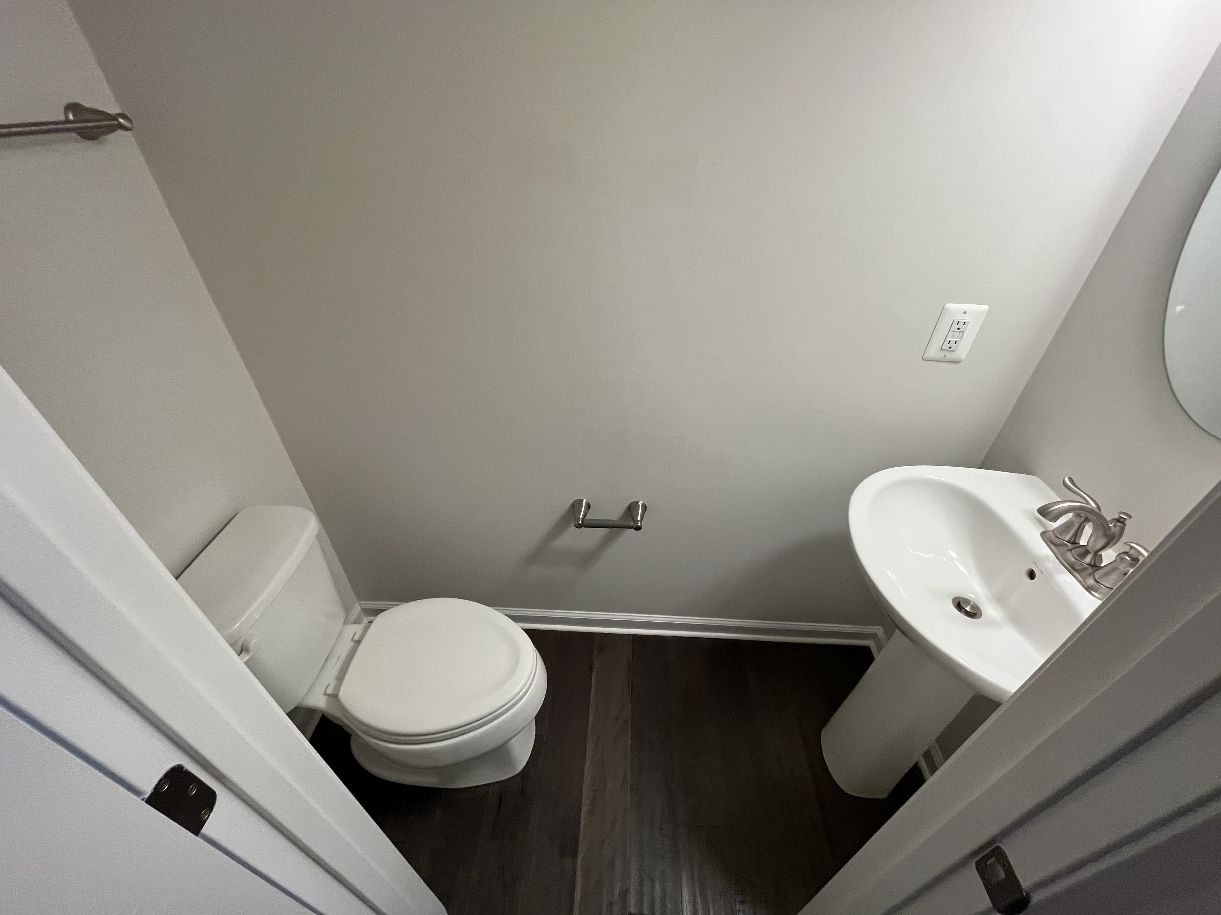 5816 Rochefort St – photo 4
