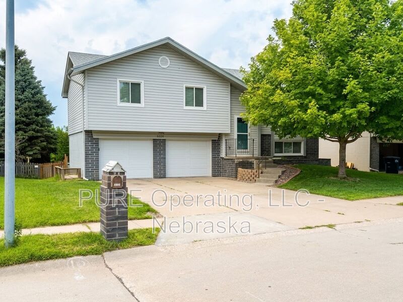 6408 N 79th Avenue – photo 1