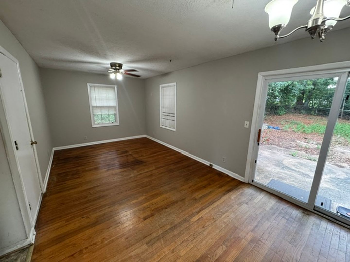 Charming 3 Bed 2 Bath Home with Hardwoods in Hammond Hills School District, North Augusta! – photo 5
