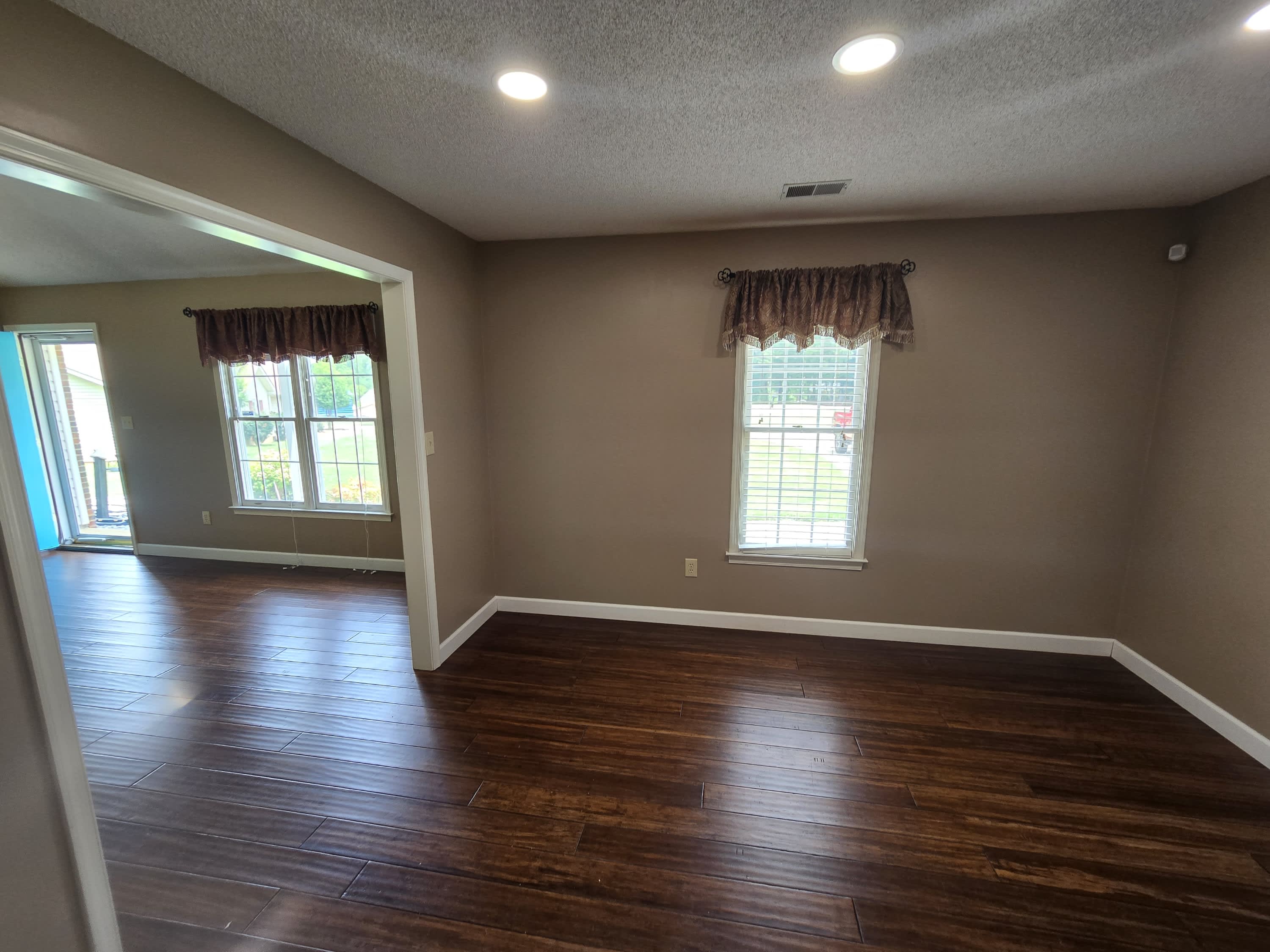 103 Thames Court – photo 3