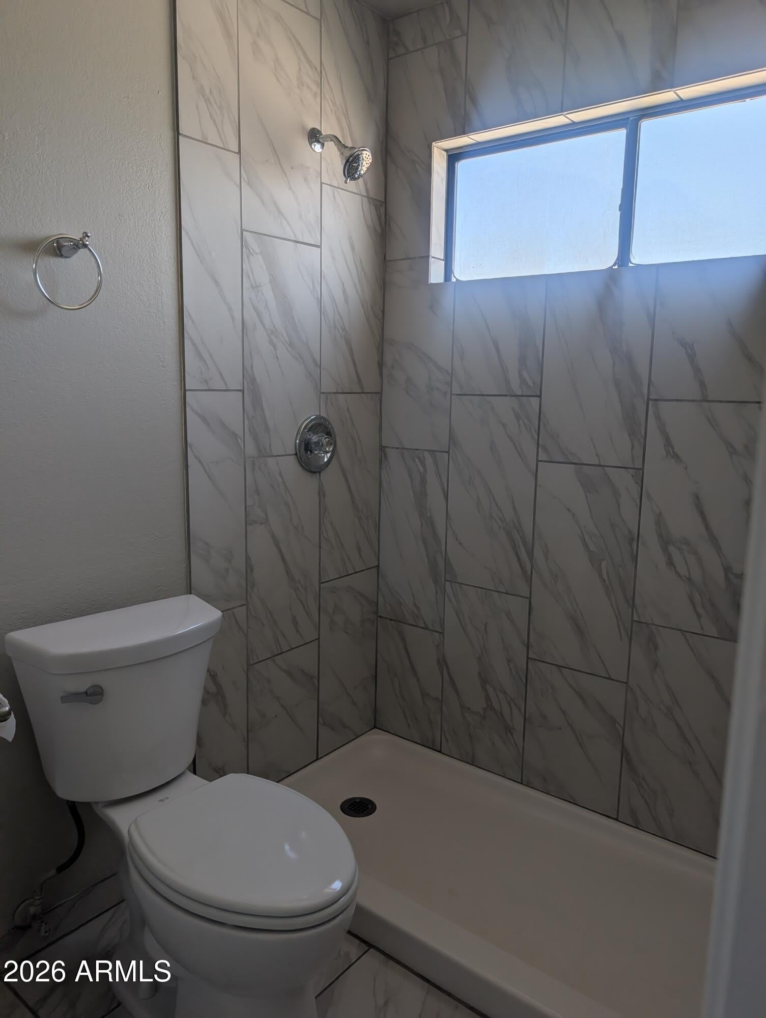 820 W UNIVERSITY Drive – photo 4