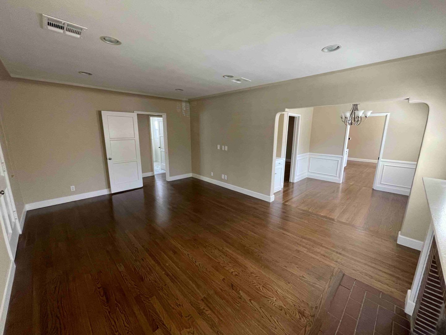 LOVELY UPGRADED STUDIO CITY HOME! – photo 3