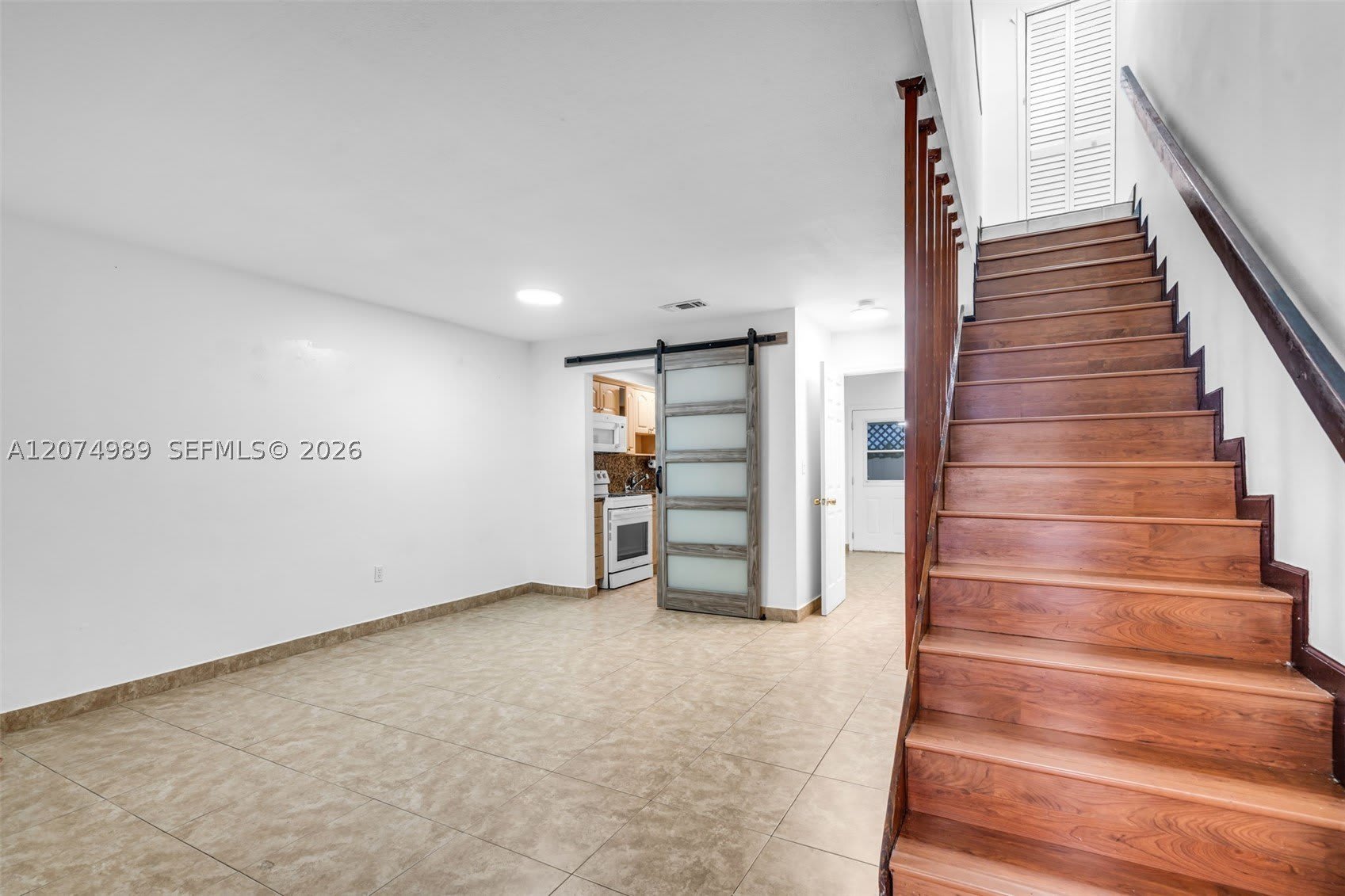 627 W 68th St – photo 4
