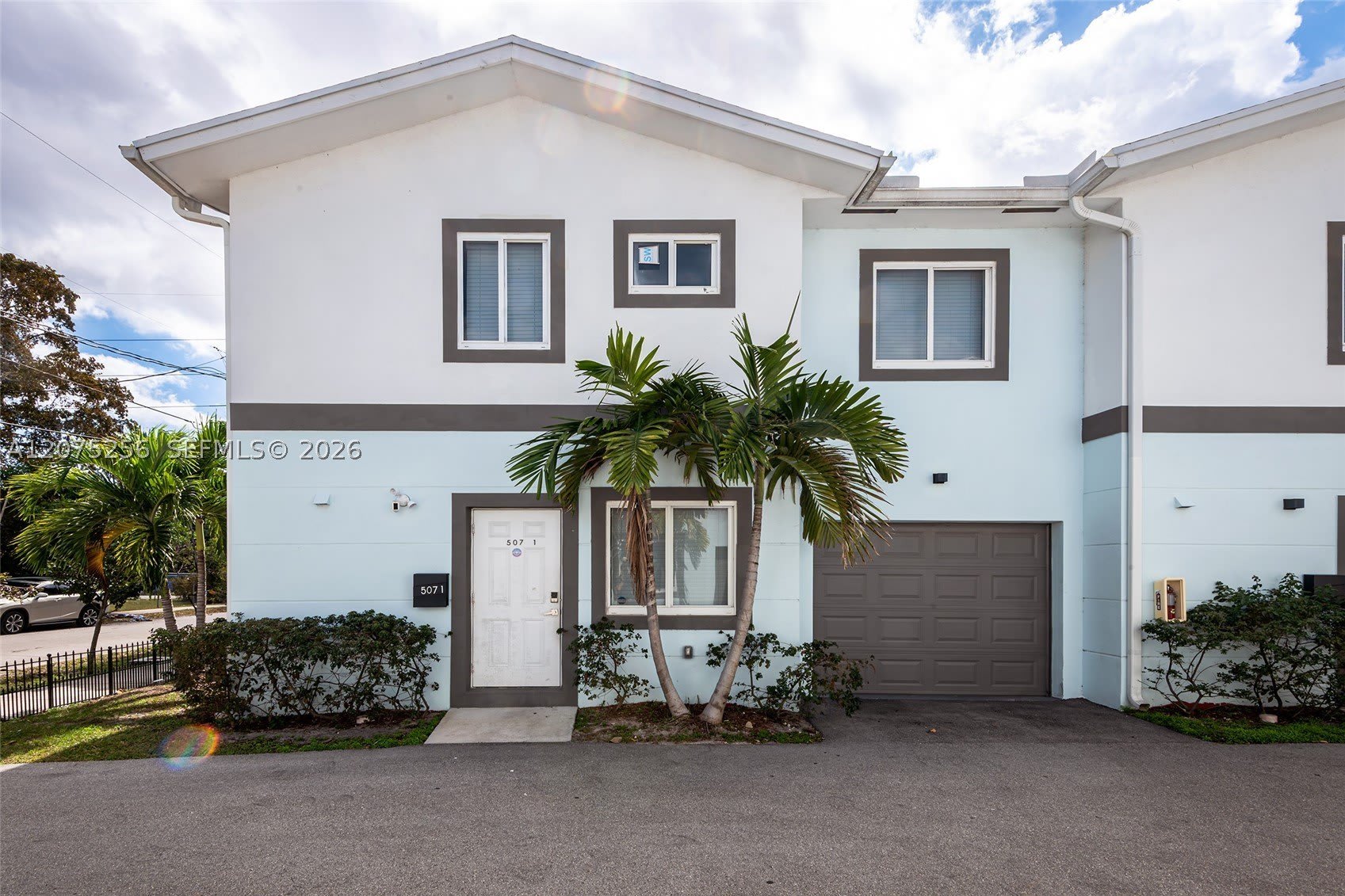 507 NW 8th Ave – photo 2