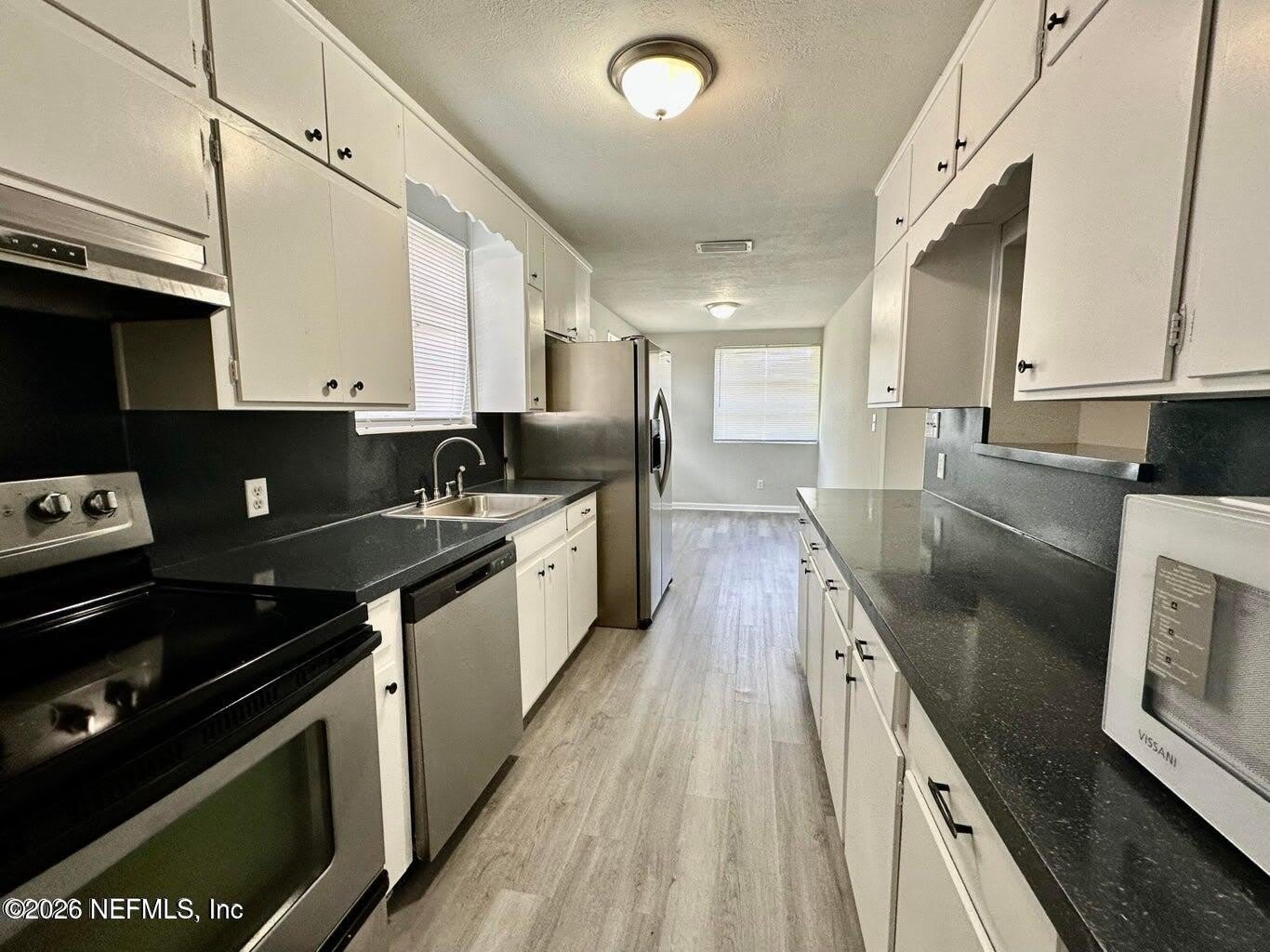 5255 CAMILLE Avenue – photo 4
