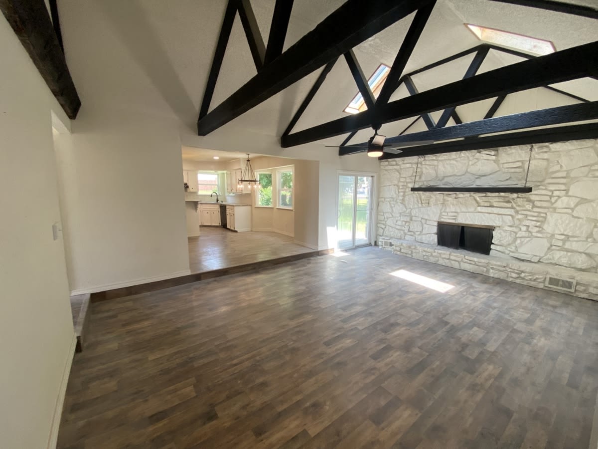 900 West Madison Street – photo 3