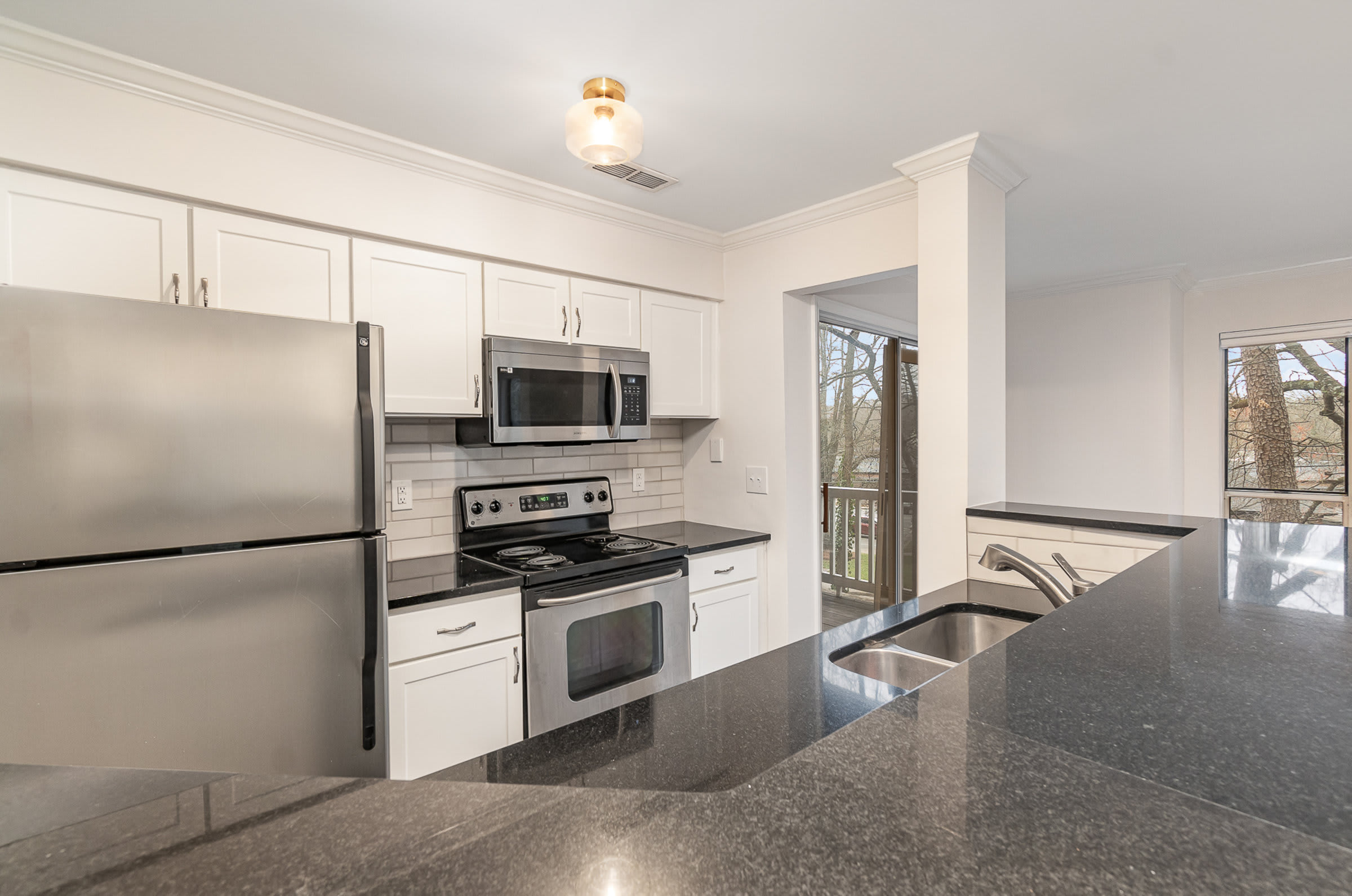 2512 Cranbrook Lane – photo 4
