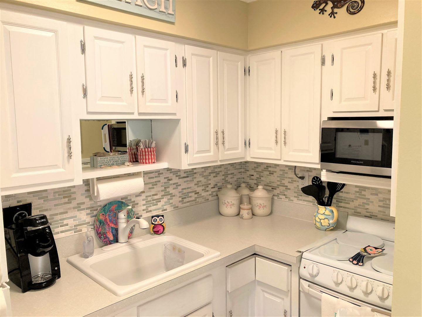 AVAILABLE August 1-2026.....Nice One Bedroom $1,750/month Centrally Located on Marco Island... – photo 4