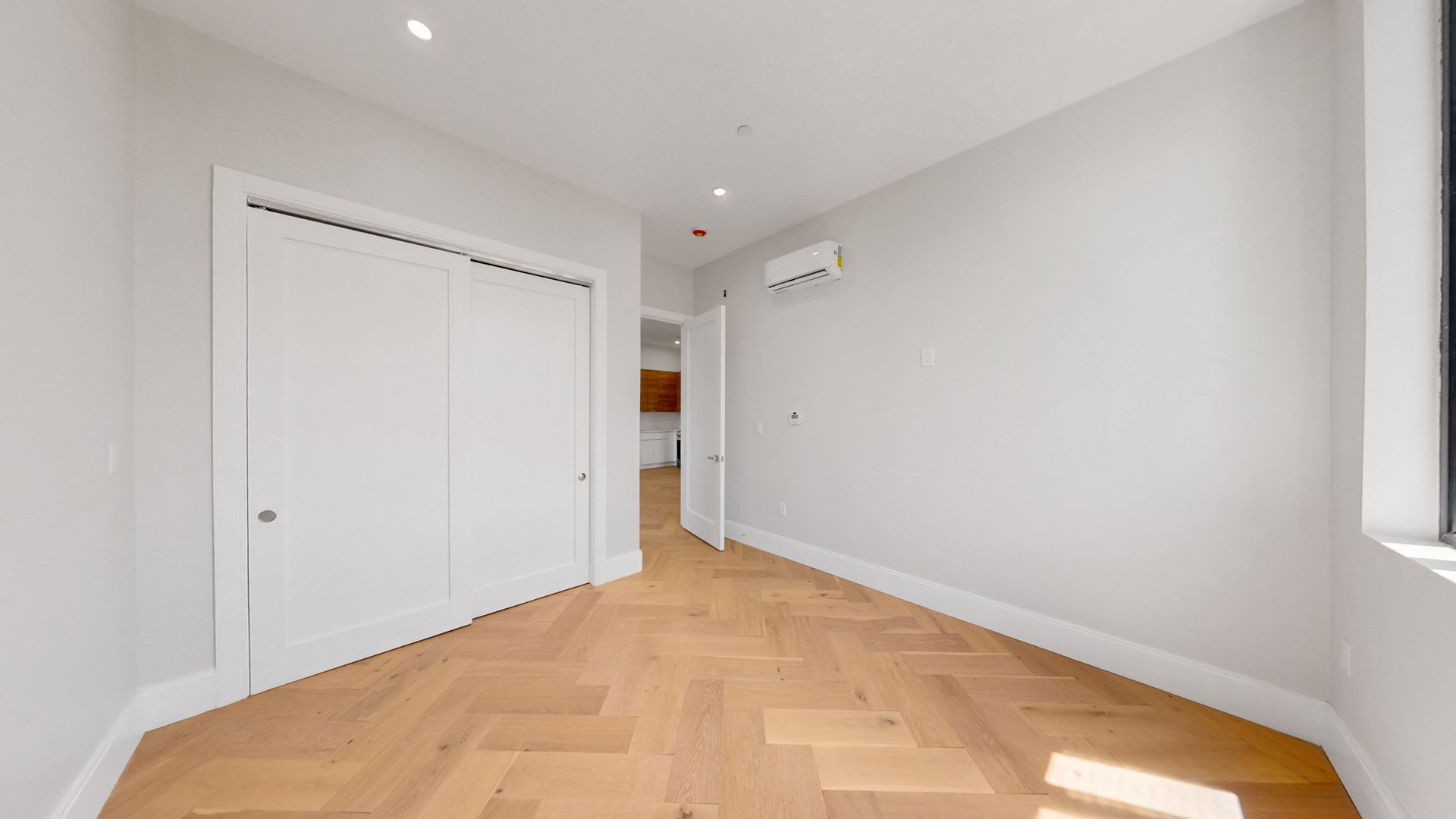 Spacious modern 2 bed in Newton available NOW! – photo 3