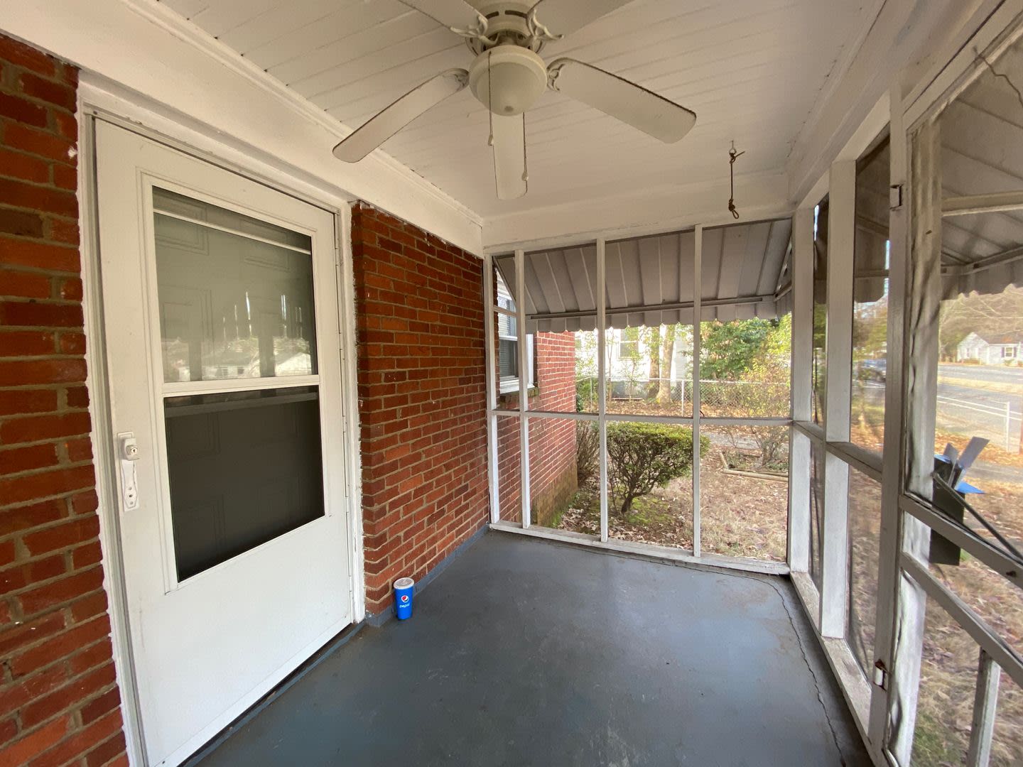 Room in 3 Bedroom Home at Remount Rd – photo 2