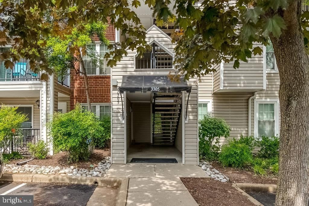 3305 WYNDHAM Circle – photo 1