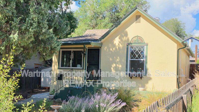 218 N Chestnut St – photo 2