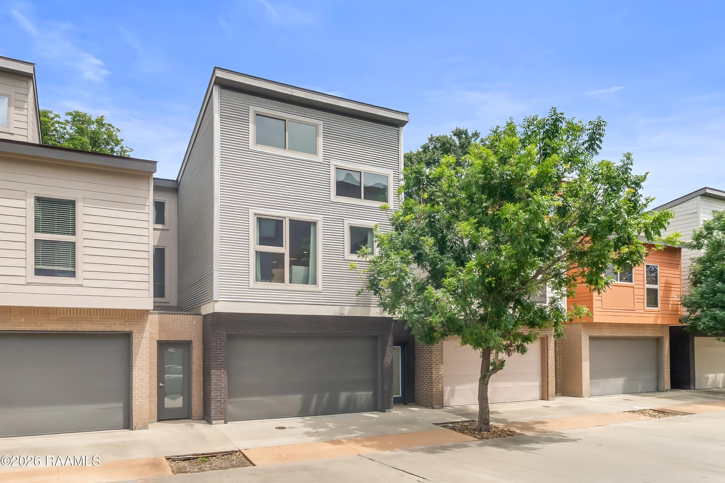 212 Highland Oaks Lane – photo 1