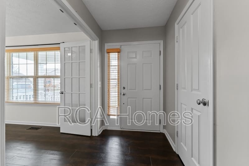 7827 Wedgetail Drive – photo 2