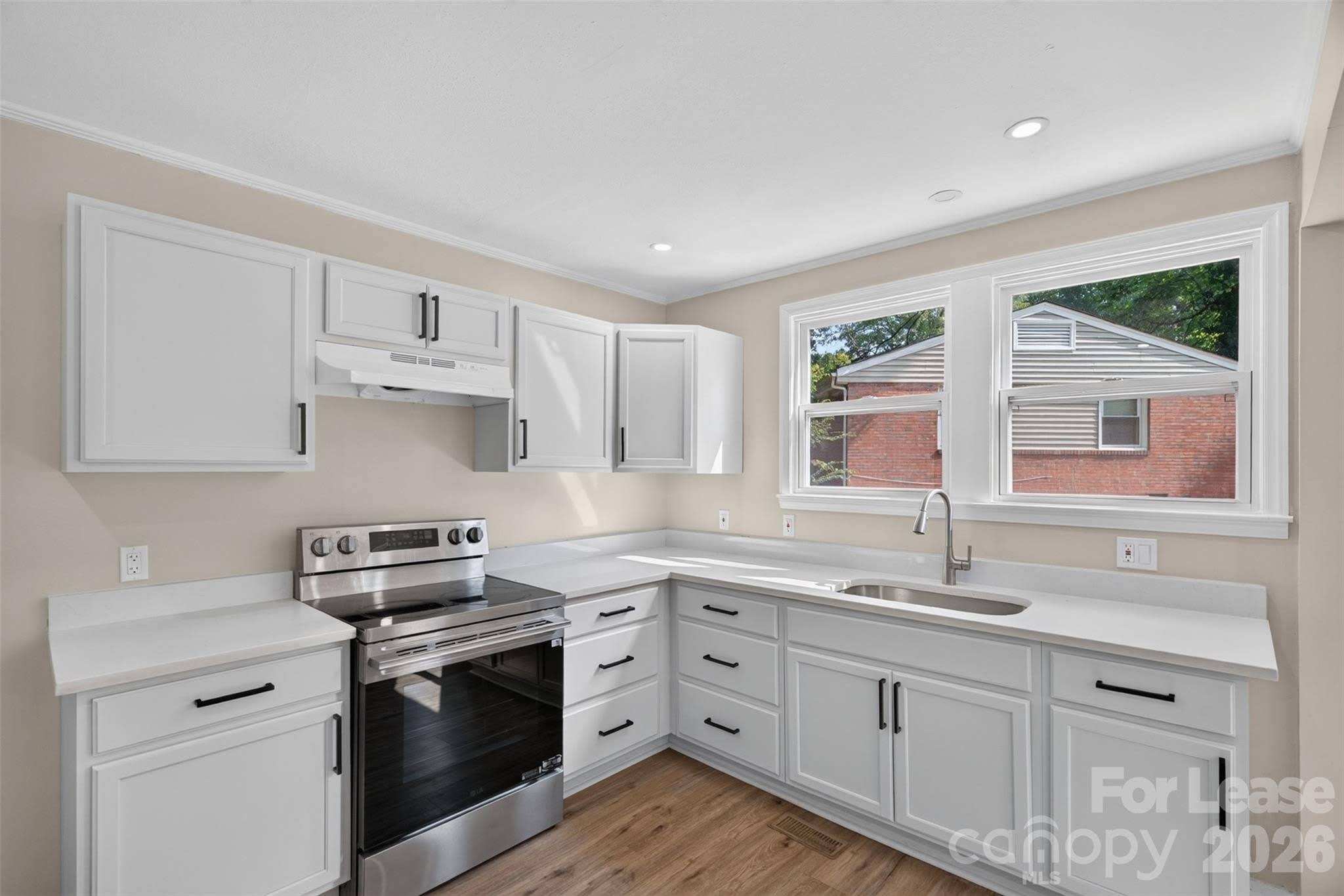 1509 Wickham Lane – photo 5
