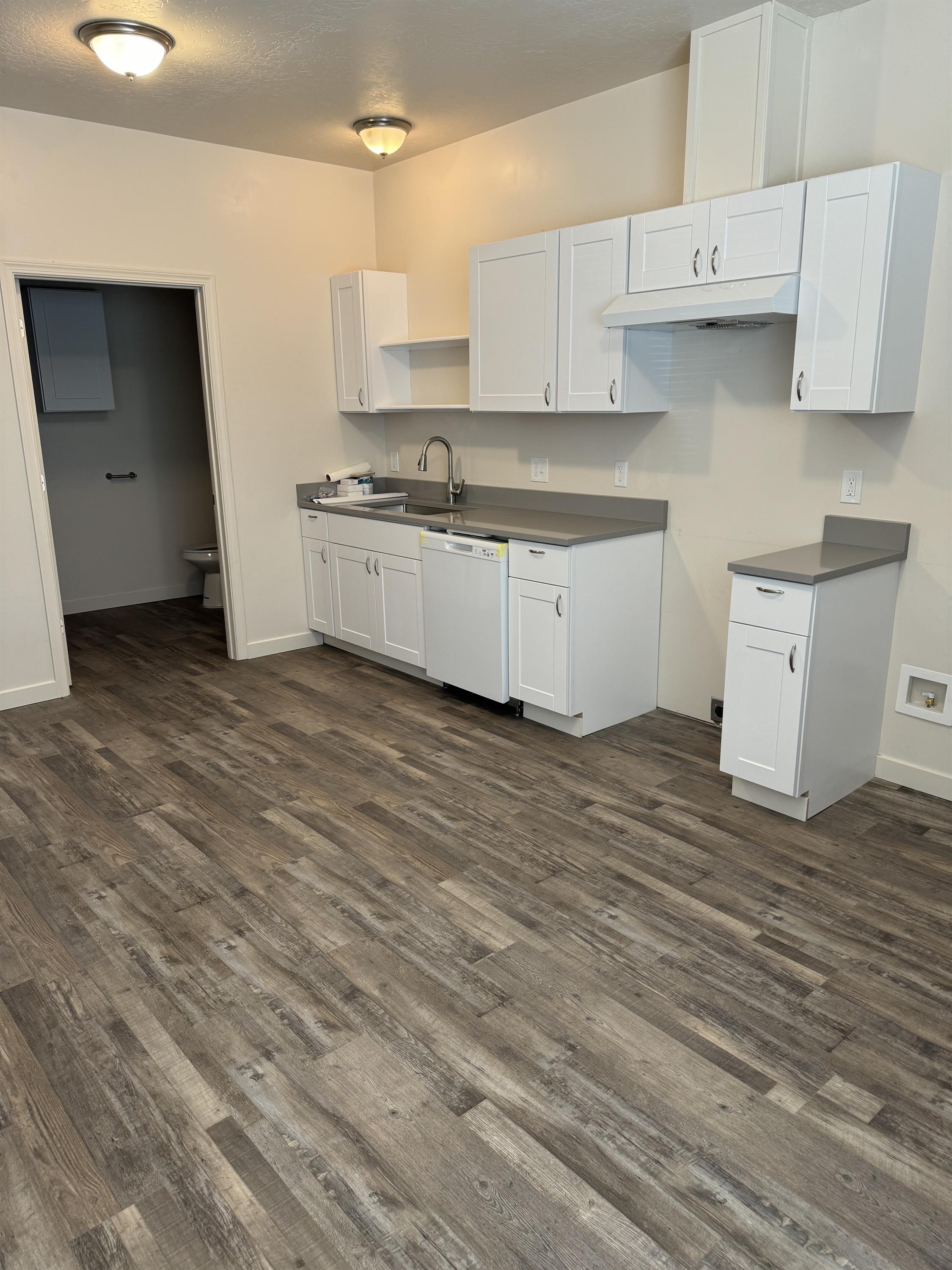 309 East Grove Avenue – photo 2