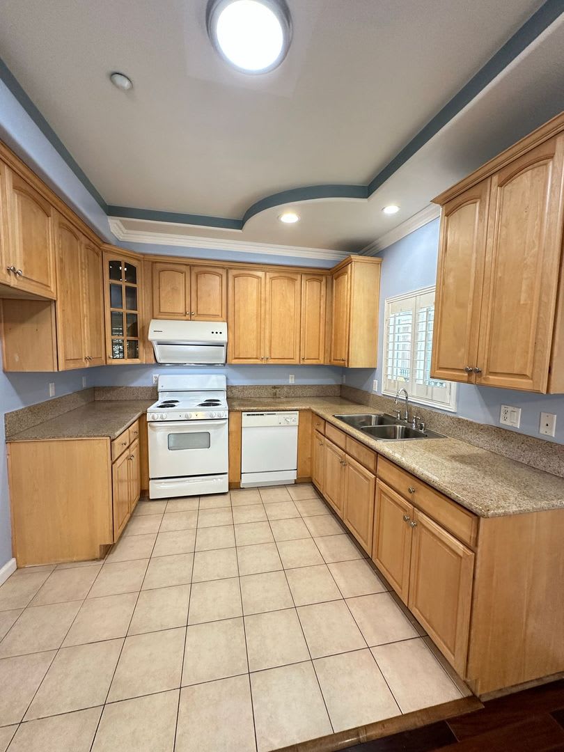 San Gabriel 2 Bed 2 Bath Senior 55 Community Great Amenities Gorgeous – photo 5