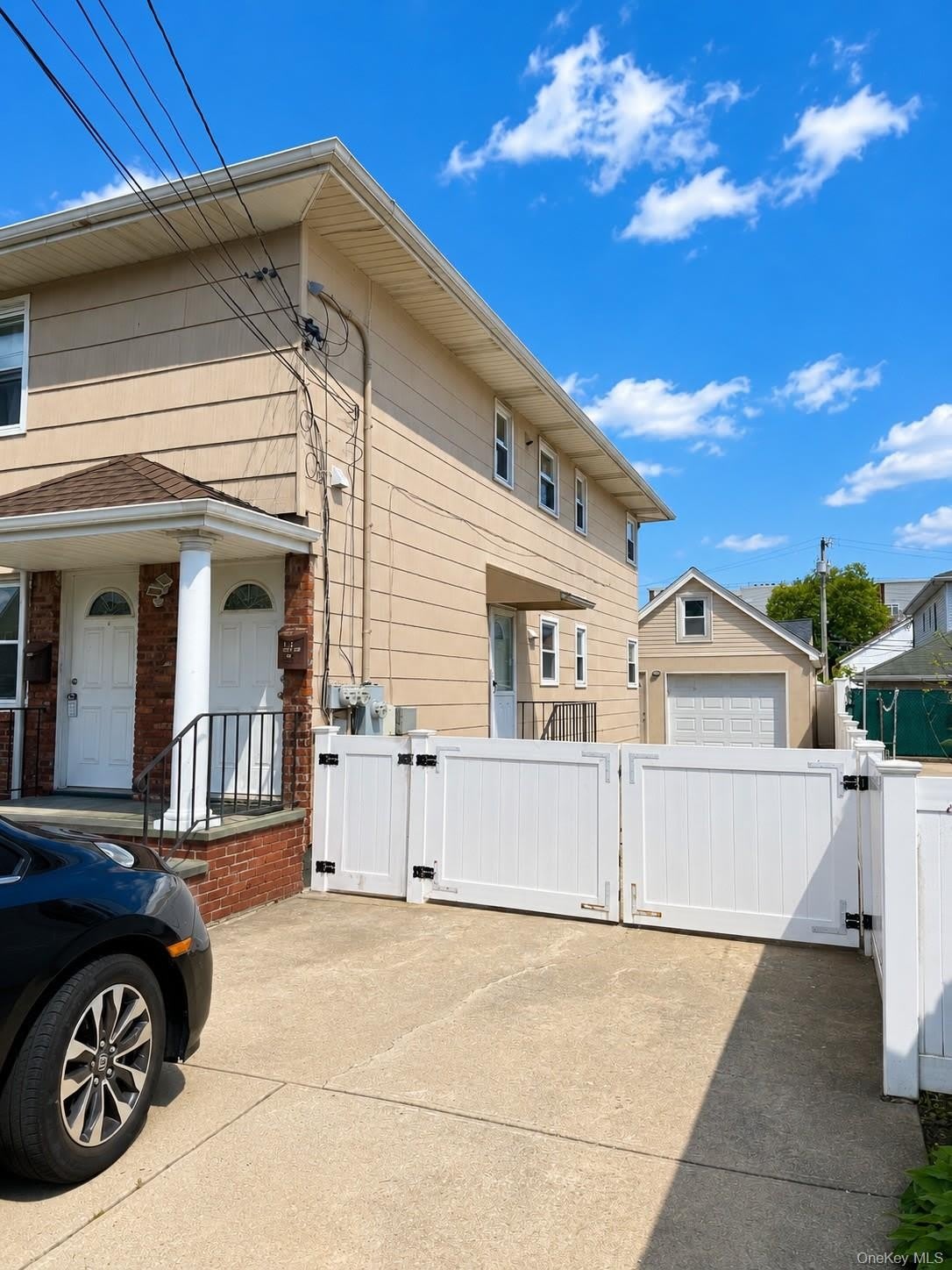 131 Roslyn Road – photo 5