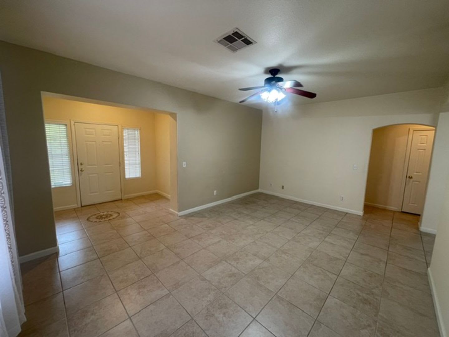 PECCOLE RANCH 4 BEDROOM HOME- GREAT HOME -GREAT LOCATION!!!!!!! – photo 3