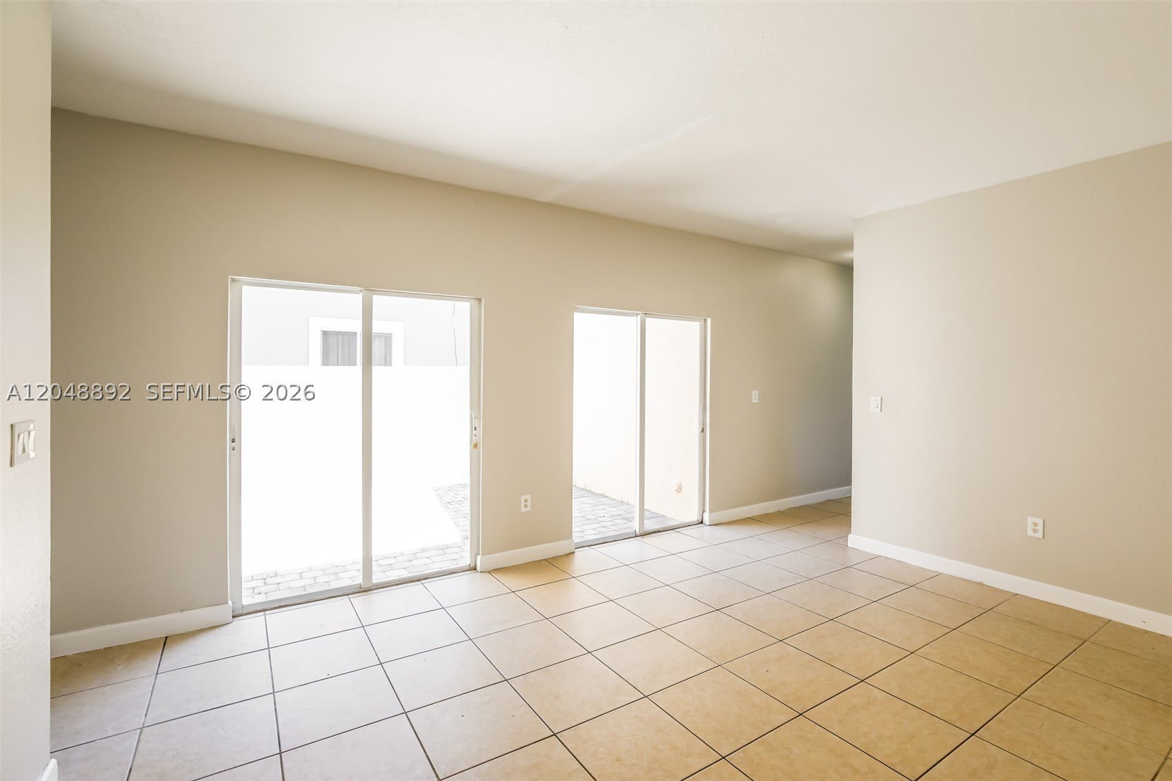 216 SE 32nd Ter – photo 4