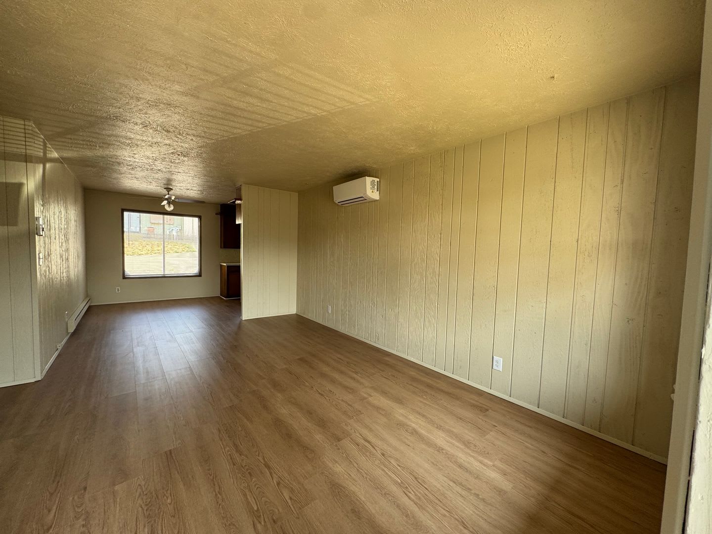 2 Bedroom Duplex with Garage – photo 2