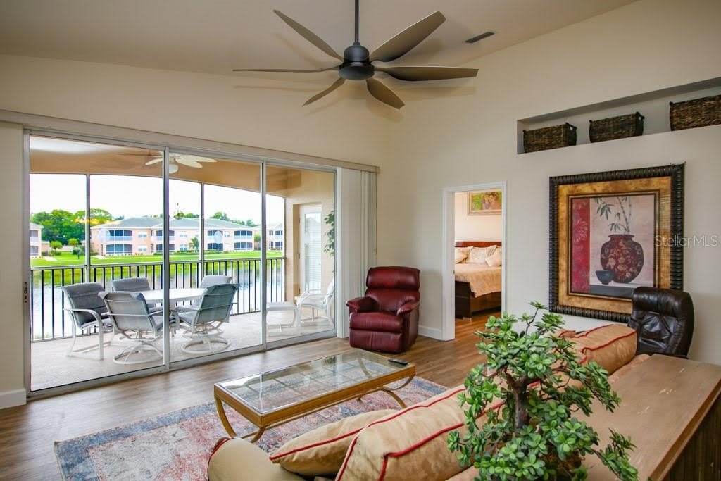 6448 7TH AVENUE Circle W – photo 4