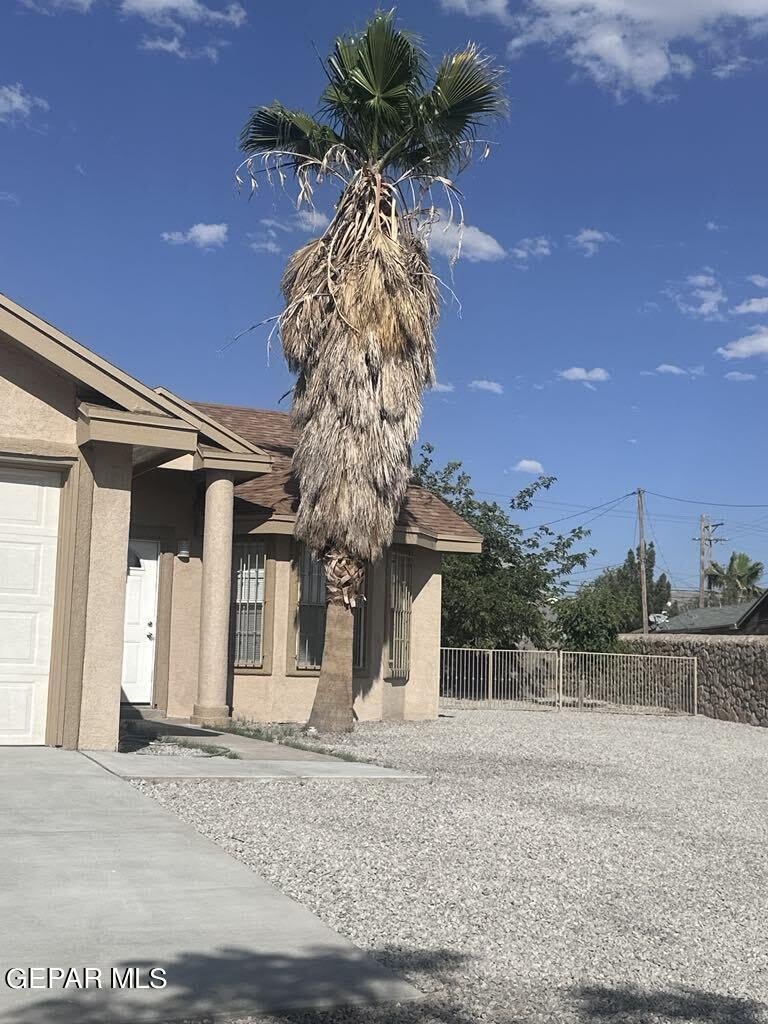 5884 Doniphan Drive – photo 2