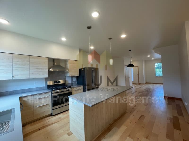 1855 S 3Rd Street West – photo 2